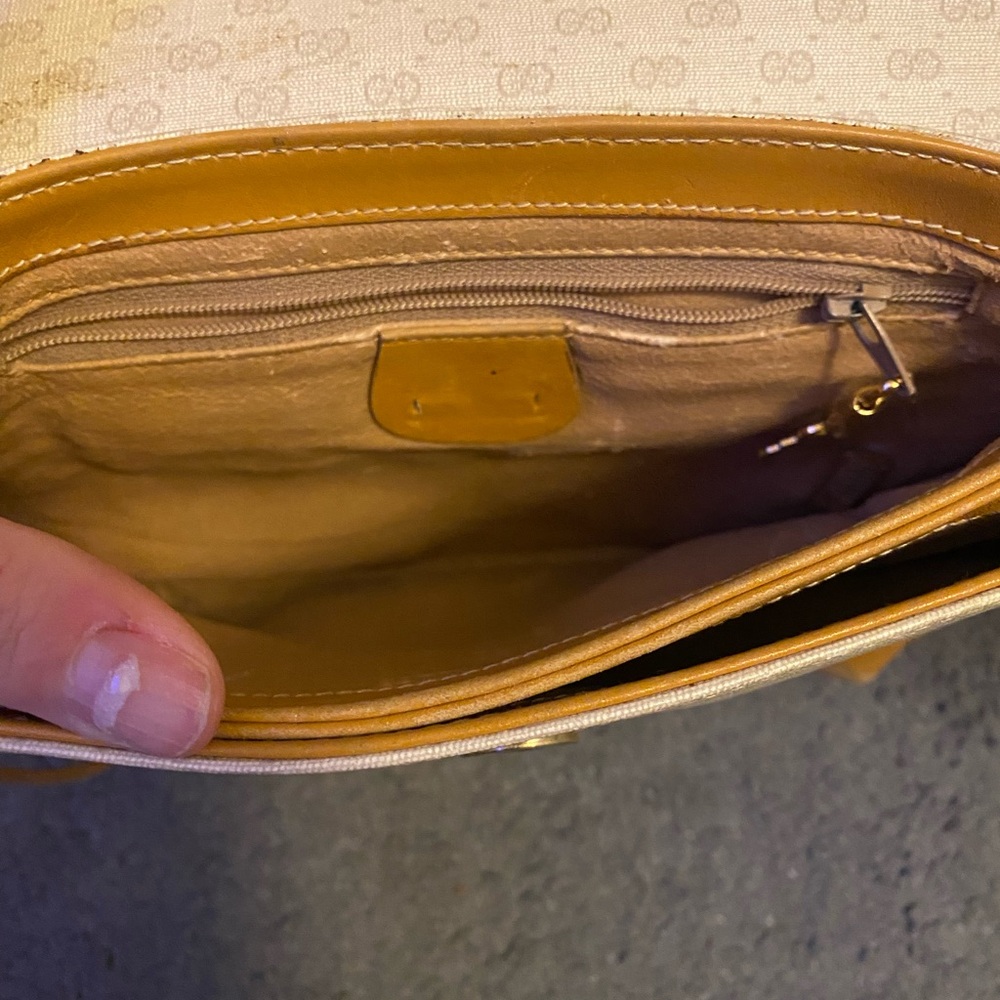Vintage Gucci Tan Shoulder Bag - Picture 5 of 5
